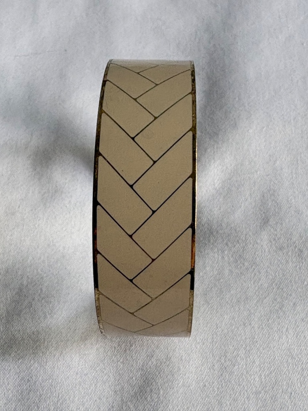 J.Crew Enameled Herringbone Cream White Gold Chevron Mosaic Bangle - Picture 3 of 4